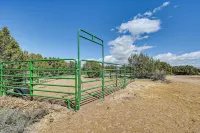 Kingman Vacation Rental w/ Private Yard & Fire Pit - parking