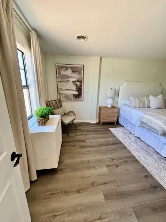 Cedar Bucket Lofts - 3-Bed spacious apartment in Oxford, MS!