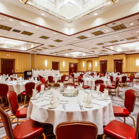 DoubleTree by Hilton Hotel Chicago - Alsip