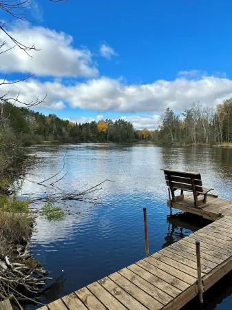 2 Bed, 1 Bath with Fireplace near snowmobile trails on WI River