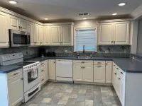 Charming 3-bedroom house with AC & WiFi in Hull; steps to Nantasket beach Hotels in Hull