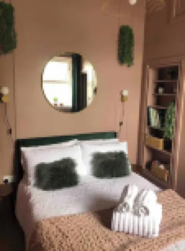 Ffau Bach - Little Den. Boutique Central Pembrokeshire.