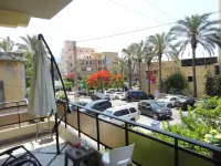 Full Home, by Meta House!