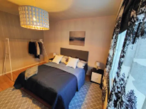 Spacious apartment with balcony and free WiFi