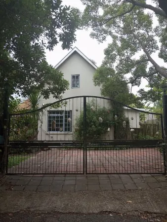 Cozy Cottage in old part of town