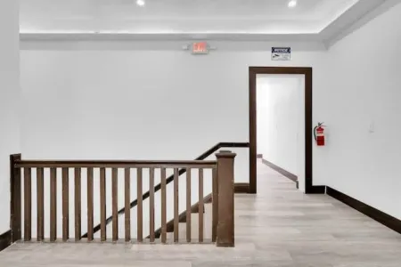 Orange Is The New Black Studio - BRAND NEW !