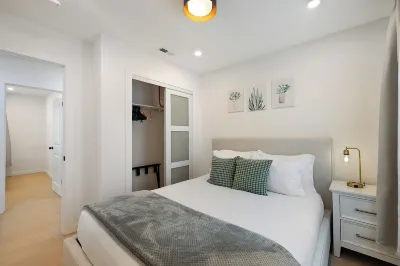 Beautiful Luxurious Coastal 4BR 2BA Home Near SF SFO Hotel in zona Serramonte Center