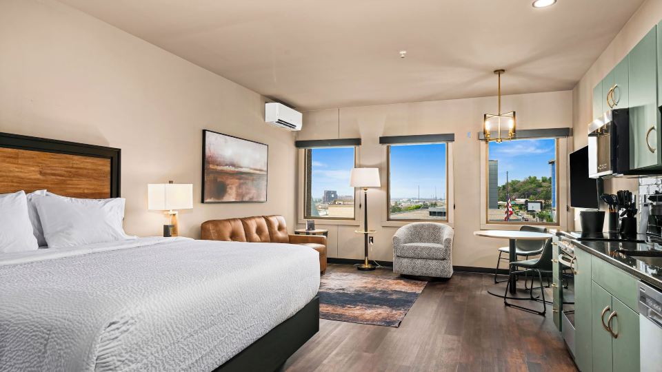 Force on 5th Avenue Hotel