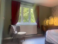 1950's styled Bungalow close to Cornwall Coast in quiet surroundings.