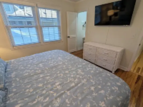 Charming Coastal Retreat in Willowbank near Downtown Georgetown Hotels in Georgetown