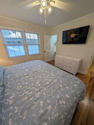 Charming Coastal Retreat in Willowbank near Downtown Georgetown