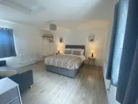 Hayfield View Charming 2-bedroom cottage in beautiful Beaufort, Killarney, WIFI 리안 호 주변 호텔