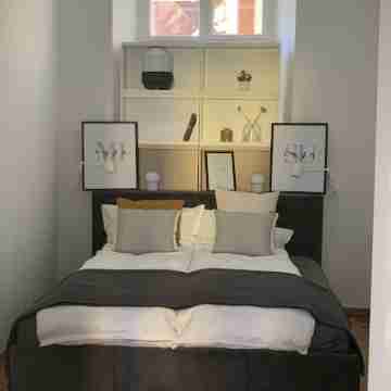 Old building apartment in the pedestrian zone Rooms