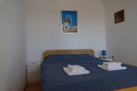 Aleandro Lakeview Charming 1-bedroom apartment with AC, WiFi in fabulous Struga Отели в г. Struga