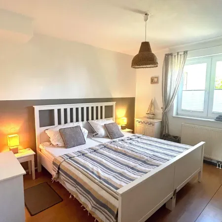 Cozy 2-room apartment with terrace near the beach