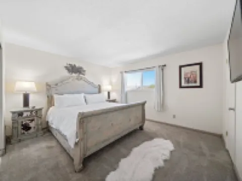 Charming Condo in Downtown Wickenburg - Walk to Events, Shopping and Dining Hotels in Wickenburg