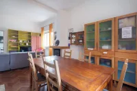 Cinque Terre breakfast home with optional access to Pool, Sauna and Jacuzzi Hoteles en Sarzana