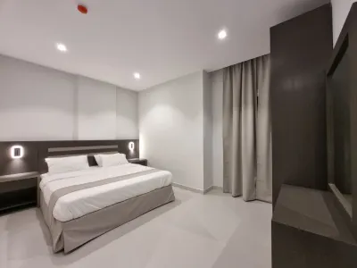 Charming 2-bedroom apartment with WiFi, fitness room in peaceful Salalah โรงแรมใน