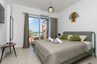 HARMONY of Sew view, Nature and Amazing Pool. The beach is 150 Meters away!