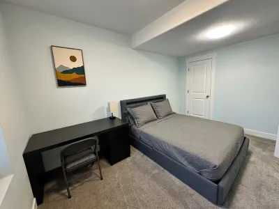 Cozy Home in Quiet Neighborhood Hotels near Little Chicago Park