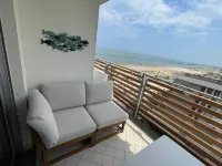 APARTMENT BY THE SEA