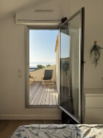 The Solarium by the waves