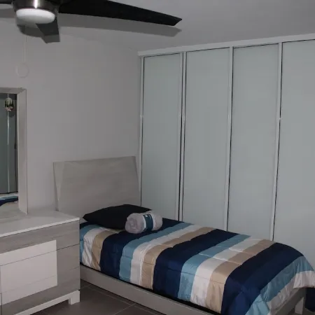 Spacious Family Friendly 4BR Home Near Beach