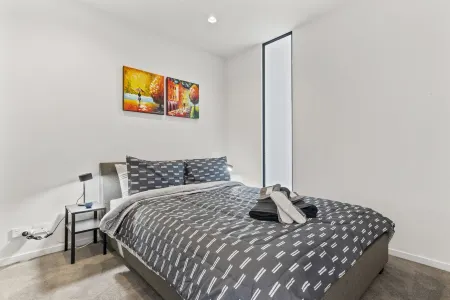 The Essence - Fresh, Light & On the Tram Line! Отели рядом с достопримечательностью «19th Century Portable Iron Houses»