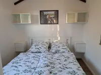 Cozy tiny house with a view of the countryside Hotels near Burglesum
