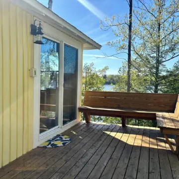 Wells On the Water -A Tiny but Mighty Cottage on Loon Lake