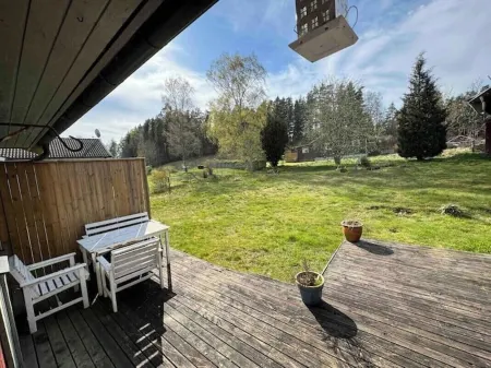 Ateljé i villa Dörarp stort rum och uteplats Отели в г. коммуна Юнгбю