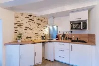 Logement Duplex au Coeur de Tréguier Hotels in Treguier