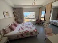 Haut Standing apartment in a prime location: just 5 minutes from the beach, with sea views Hotels in 