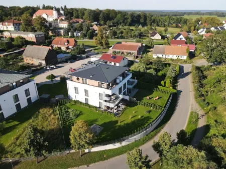 Brisare - Stylish 125 m² vacation apartment with garden for people & dogs