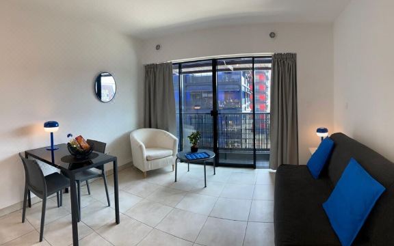 Studio in tour Black Swans