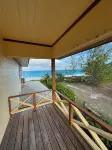 The Cedar Beach House – Exuma Escape w/ Private Beach & Tour Options Hotels in Moss Town