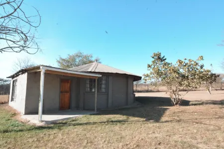 Spacious  Pet-Friendly 4-bedroom house in nature near Pietermaritzburg with WiFi