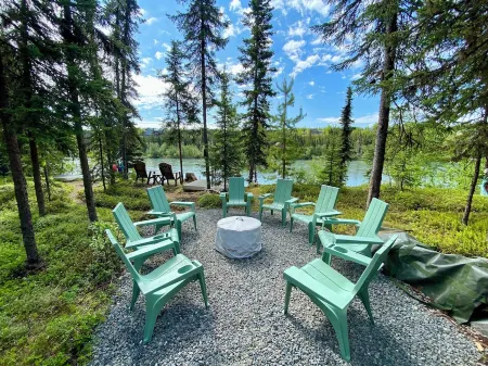 Kenai Riverfront Cabin! Fish, Explore, & Relax! Отели в г. Стерлинг