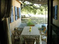 Calme Absolu sur 15 Hectares Privés en Colline, Animaux Admis, Piscine Chauffée