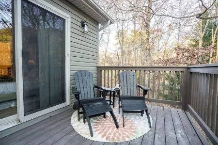 6BR Designer Home in Massanutten with Hot Tub, Sauna