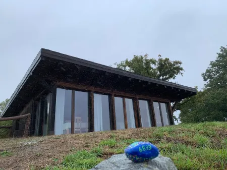 eco-gîte with SPA in the heart of nature, horse riding, Limousin Отели в г. Домпьер-Лез-Эглиз