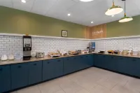 Spark by Hilton Summerville - breakfast
