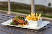 Cambria Hotel Ocean City - Bayfront - sarapan