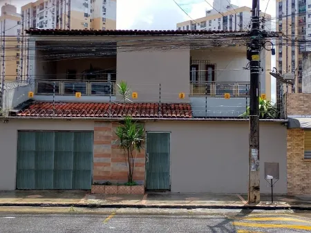 House with pool COP 30