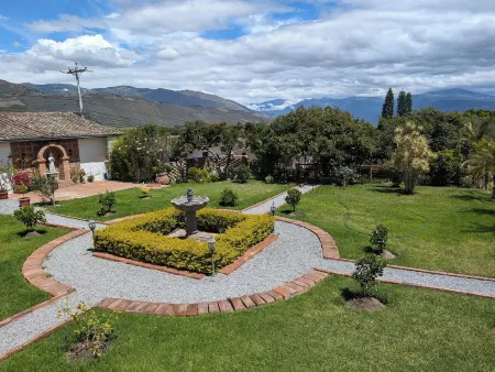 Quinta Paolita Отели в г. Паррокия де Тумбабиро