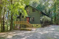 Luxe Fightingtown Creek Cabin: 2 King Suites & Spa - 3-Star