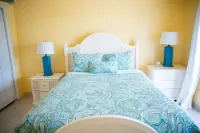 Peaceful Ocean Front Condo