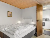 "Star" - 100m from the Sea