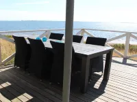 "Aarne" - 30m from the Sea