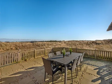 "Hærulf" - 300m from the Sea